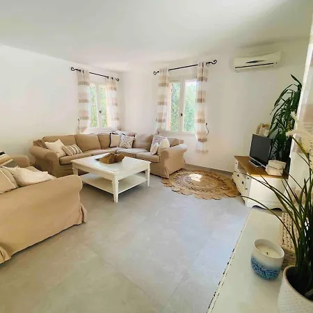Maison De Vue Sur Les Vignes, Piscine, Trampoline, Ping Pong Et Petanque *