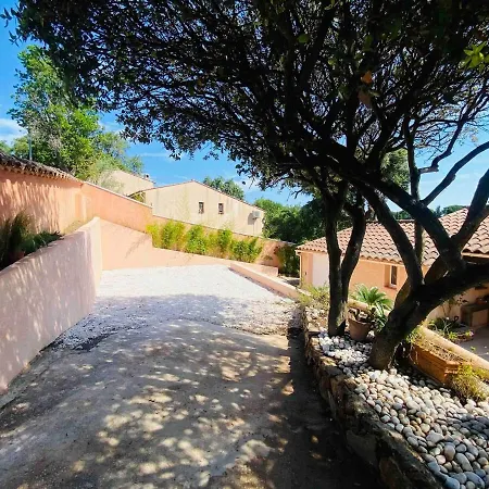 Maison De Vue Sur Les Vignes, Piscine, Trampoline, Ping Pong Et Petanque Villa